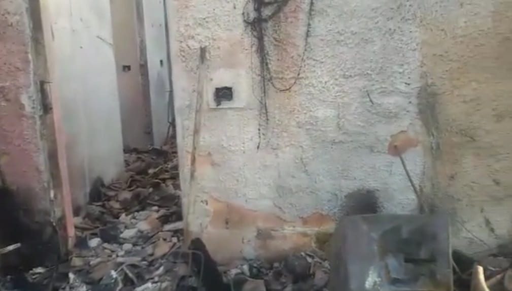 Castellammare del Golfo-Incendio gli distrusse casa, Comune gli trova un container