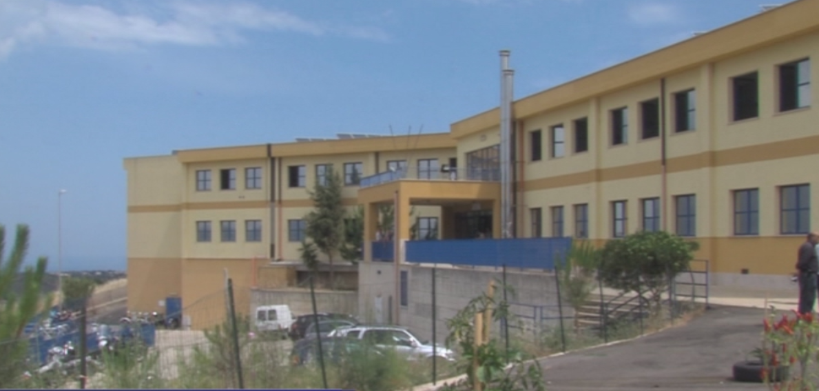 Alcamo - La dirigente: “Il Mattarella-Dolci deve rimanere in città”