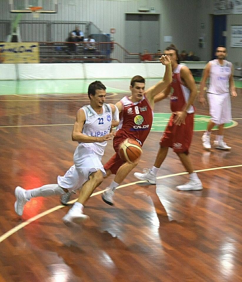Pallacanestro/Serie C - Eagles Palermo batte Libertas Alcamo di 19 lunghezze