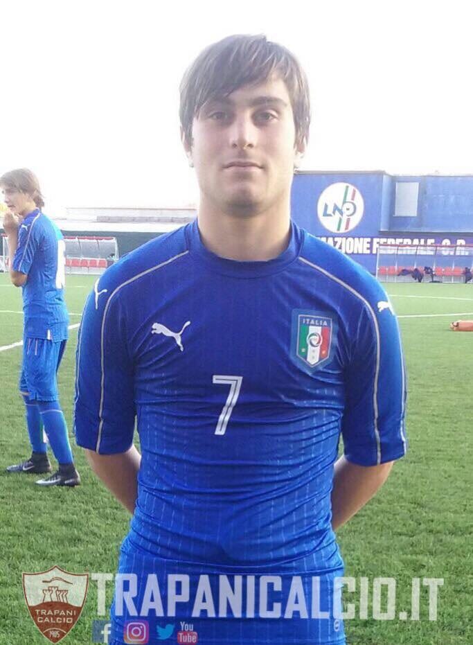 Calcio giovanile, anche un castellammarese nel giro degli azzurrini