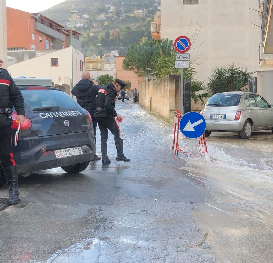 Alcamo-Salta condotta, caos tra viale Europa e via M.Riposo: tutto allagato