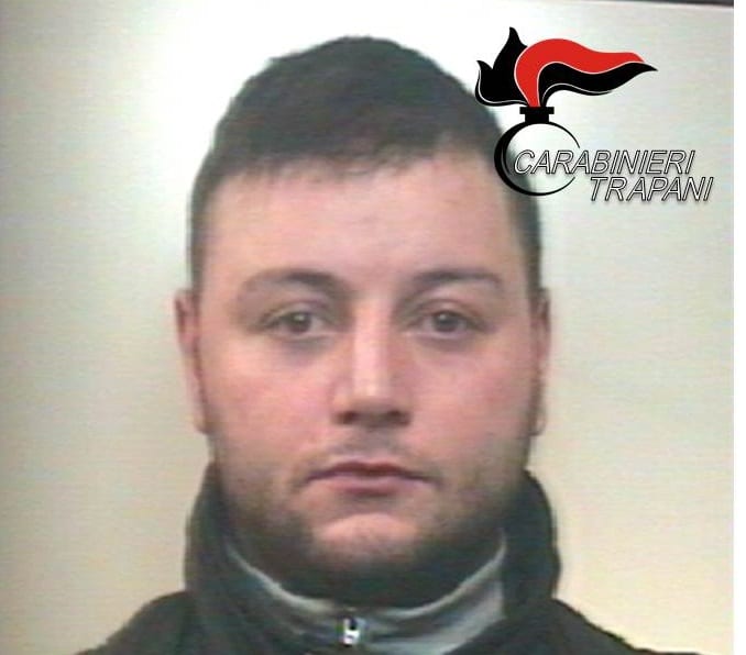 Alcamo, sfascia la casa dei genitori che non gli volevano dare i soldi per la droga: 30enne arrestato