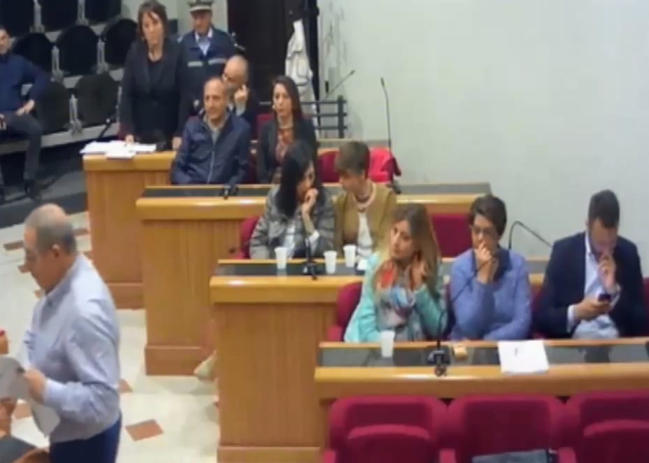 Alcamo, vigili a pagamento con eventi privati: salve manifestazioni di "interesse" (VIDEO)