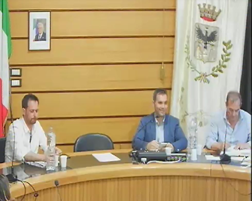 Alcamo, nuovo piano Aro: più soldi ma operai rifiuti ancora a rischio? (VIDEO)