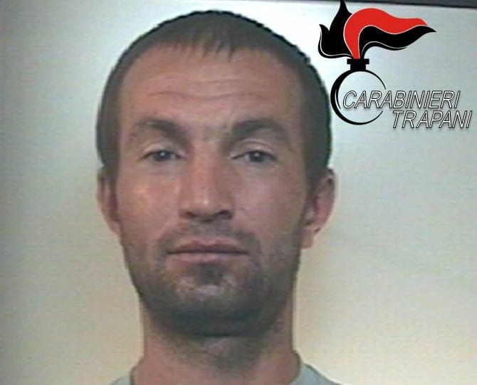 Alcamo-Aggredisce moglie e cugino: calci, pugni e ci scappa anche una coltellata