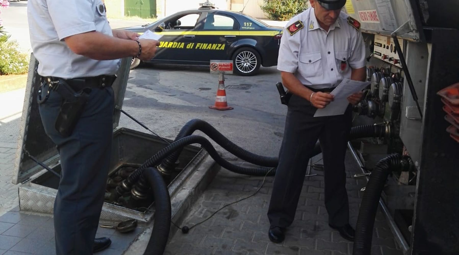 Castelvetrano. False attestazioni alla Regione al fine di ottenere carburante ad accisa agevolata.