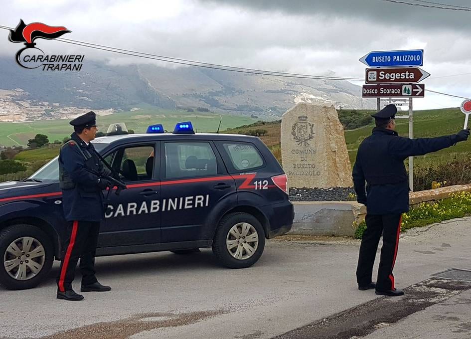 Buseto Palizzolo, giovane sevizia e uccide un cane: "Mi disturbava"