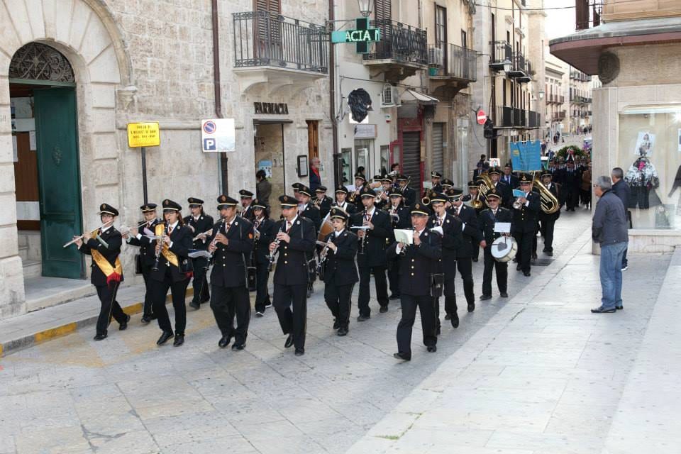 Alcamo. Sfilata e concerto della banda musicale