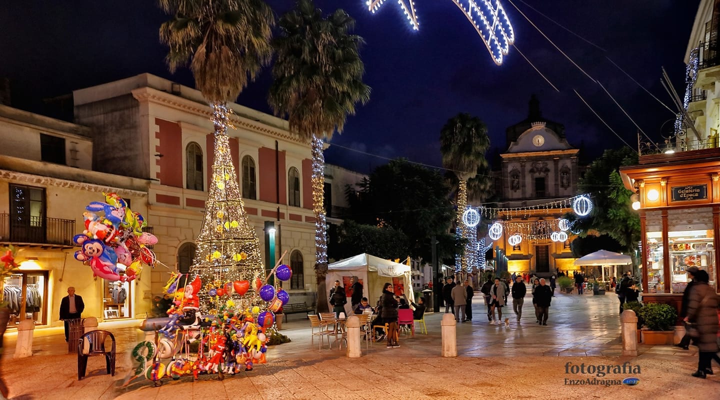 “Alcamo a Natale”. Corso stretto, da sabato il via ai mercatini