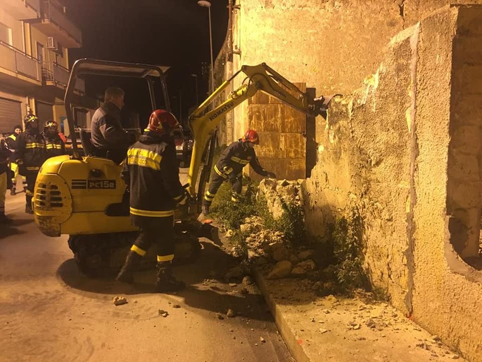 Alcamo, via per Camporeale franata: illuminazione ripristinata