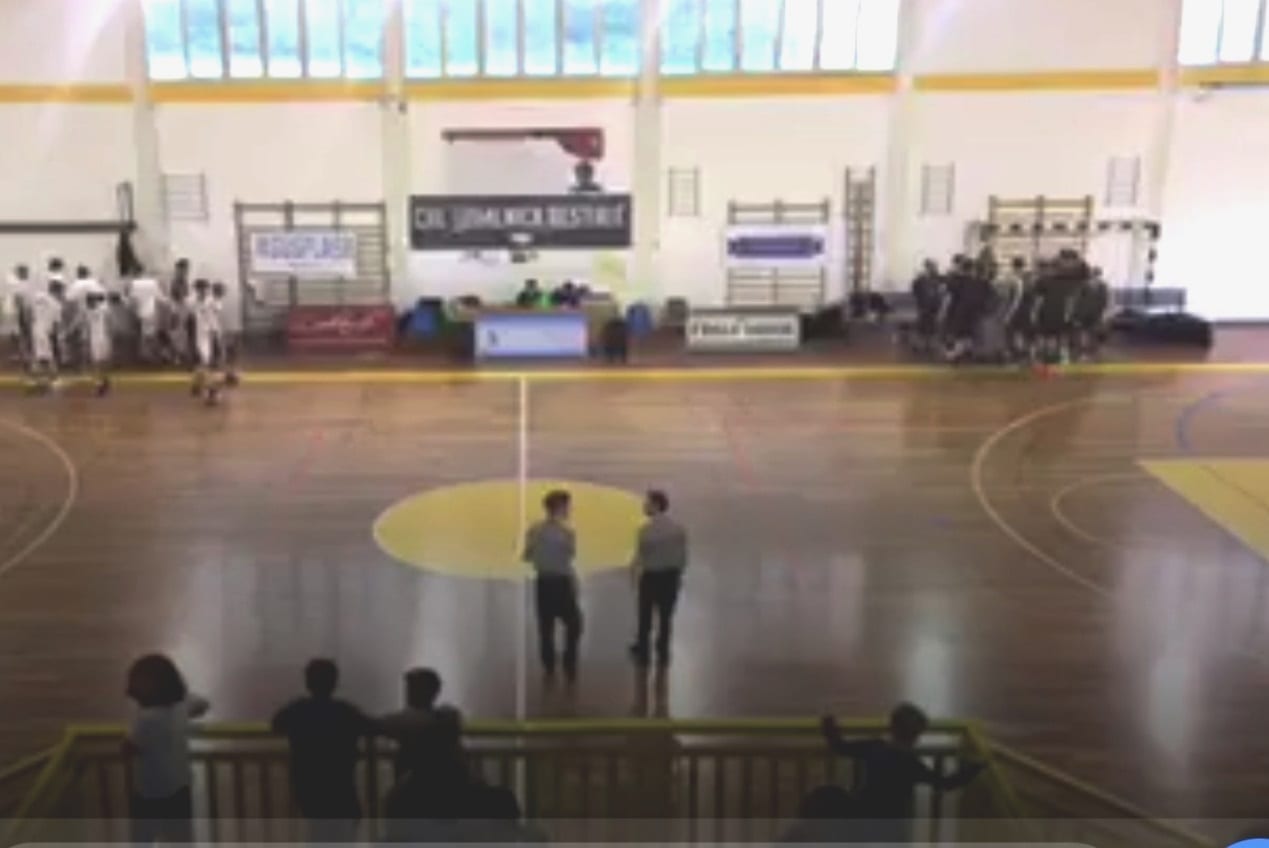 Castellammare, PalaGalante nuovamente chiuso. Tolto lo sport a 60 bambini