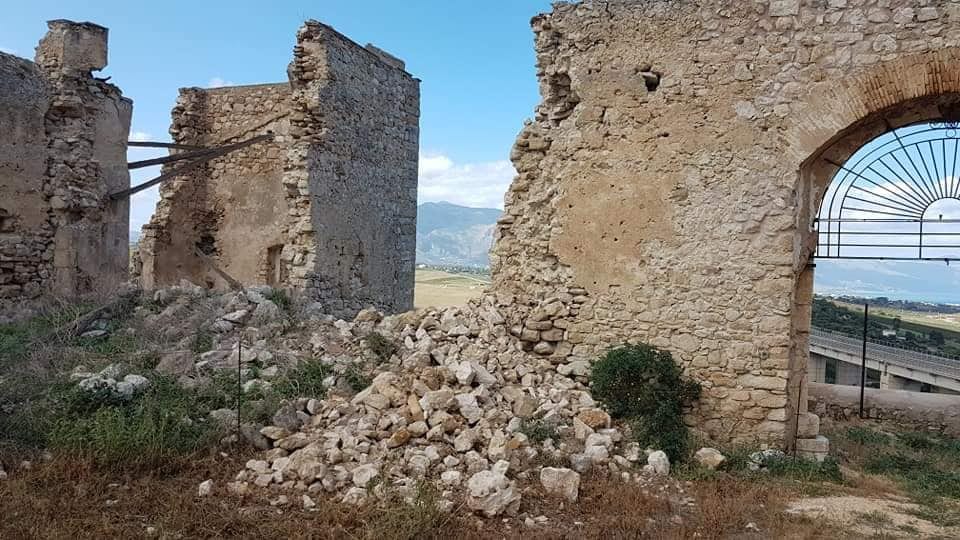 Alcamo, Castello Calatubo: il Fai minaccia di revocare il finanziamento. Il sindaco: "Non ci risulta"