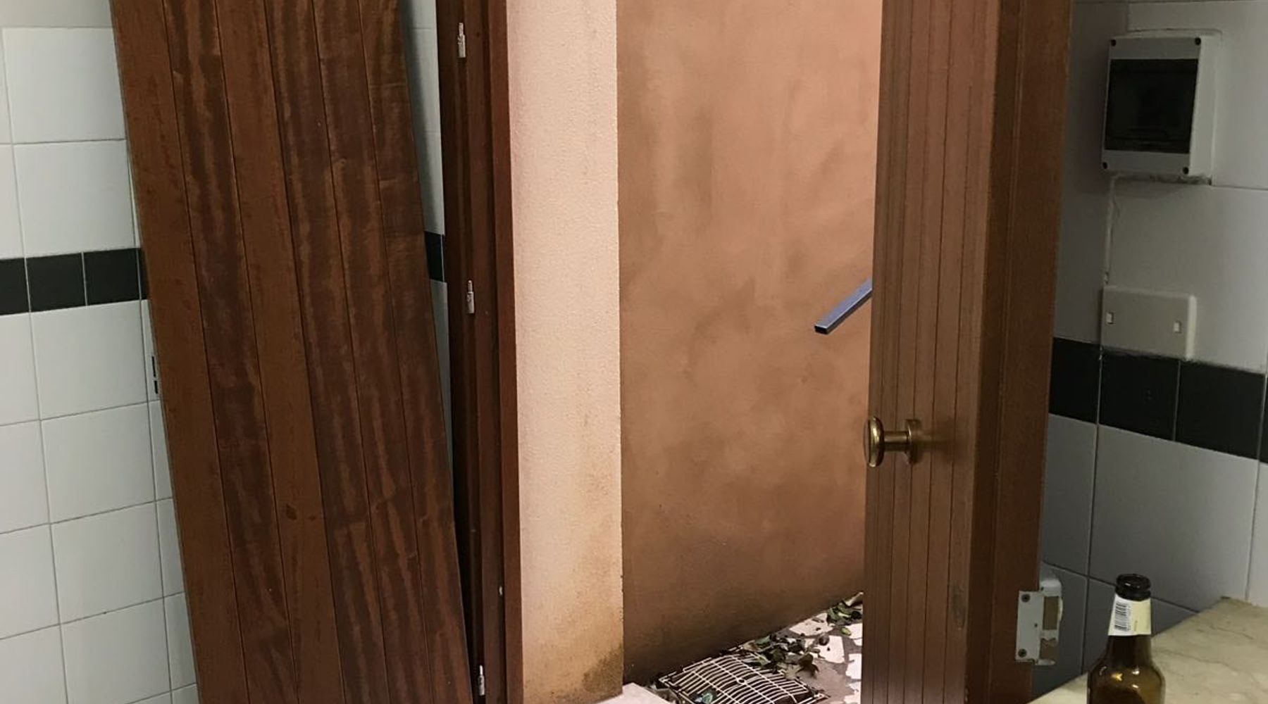 Castellammare del Golfo, raid vandalico alla villa "Margherita": denuncia contro ignoti