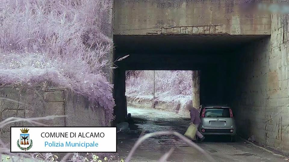 Alcamo, abbandono rifiuti: controlli a tappeto, nel 2018 oltre 200 verbali