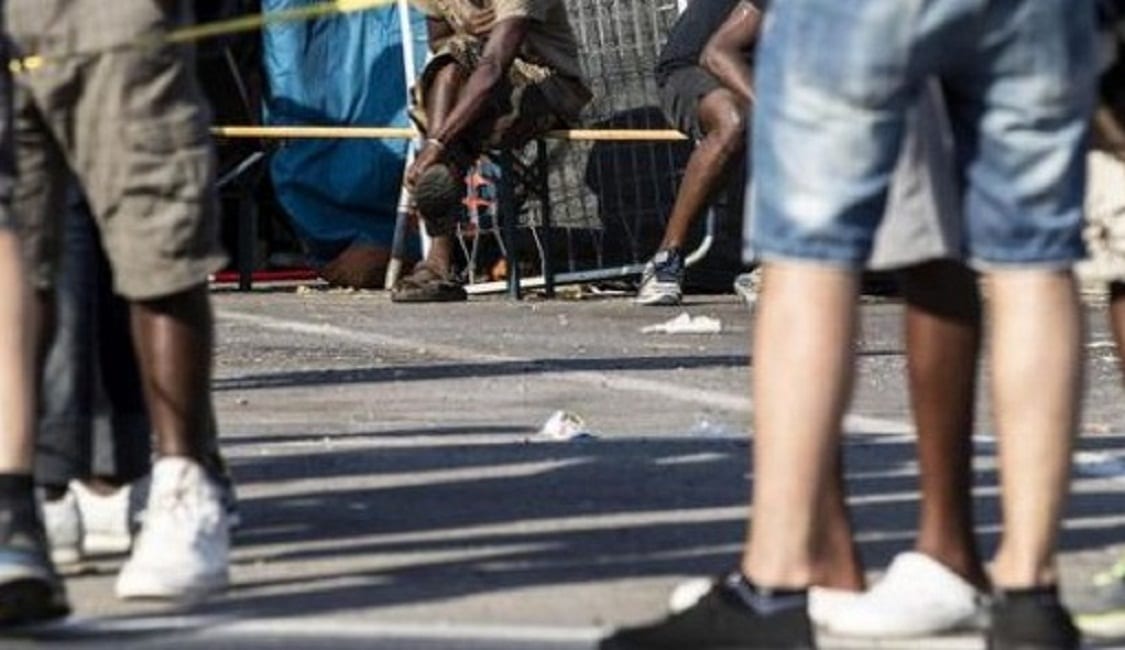 Giovanissimi migranti aggrediti e picchiati a Ferragosto, condannati 4 partinicesi