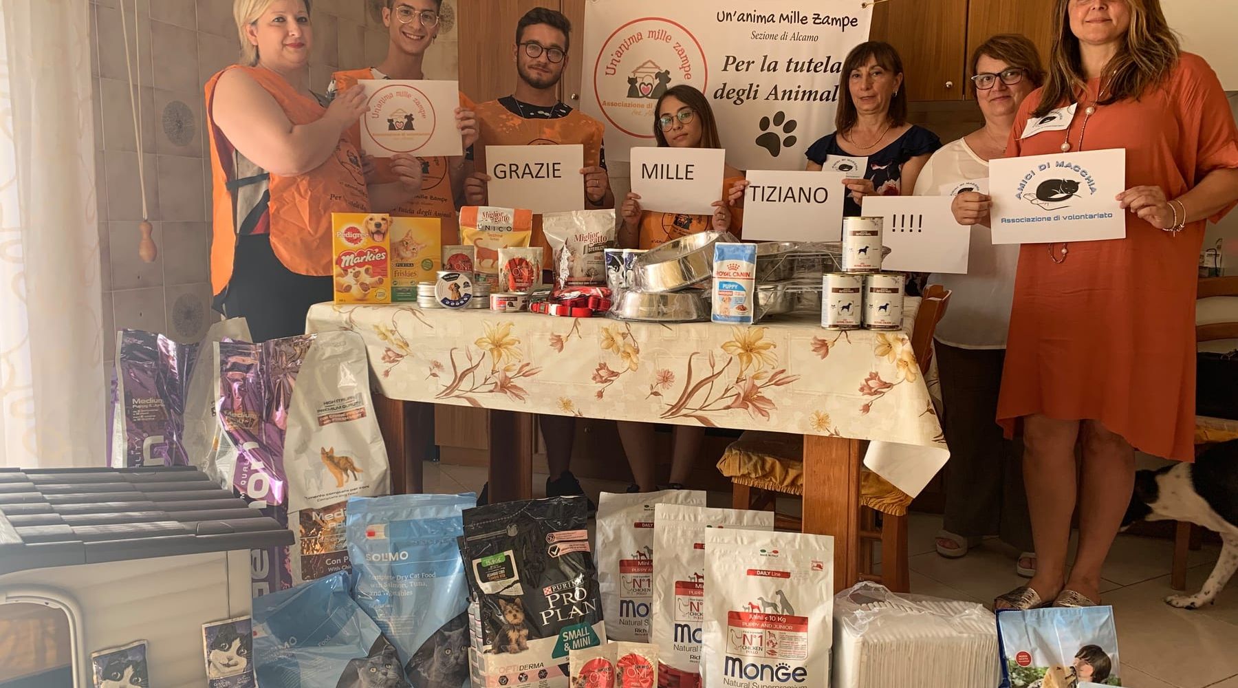 Alcamo, Tiziano Ferro dona ad una associazione, 2 mila euro di prodotti per cani