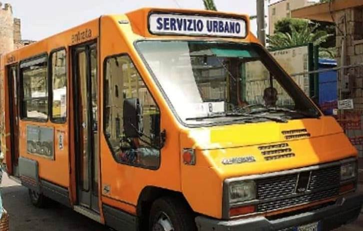 Alcamo, caos per la nuova rotonda. Bus per i cimiteri e diversi interventi del Comune