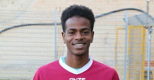 Sport, calcio. Aggressione calciatore. Scambio di accuse