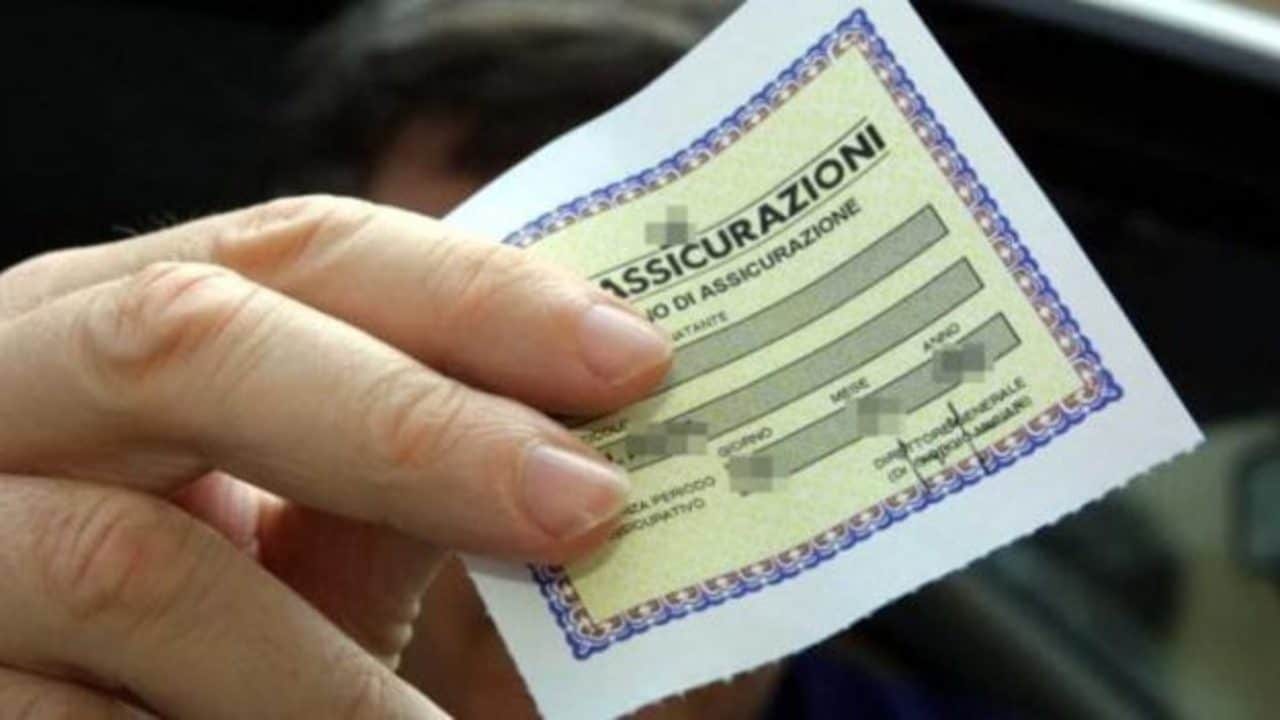 Assicurazione delle auto, con Rc auto familiare, si potrà risparmiare