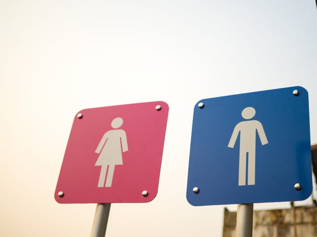 "Guardone" al municipio di Borgetto. Scoperta micro-camera nel WC delle donne
