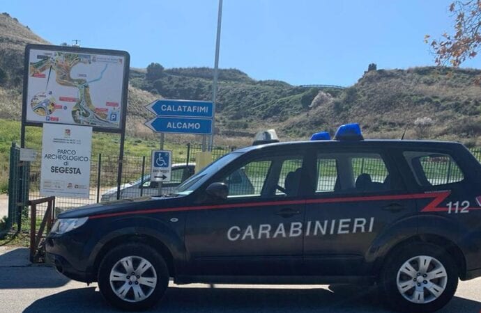 Segesta, due arresti dei carabinieri per il parcheggio privato. Coinvolti ex sindaco e comandante vigili urbani