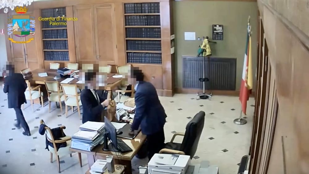 Fondi agricoli PSR, Truffa. Arrestati in 24, tra cui ex-sindaco San Cipirrello.