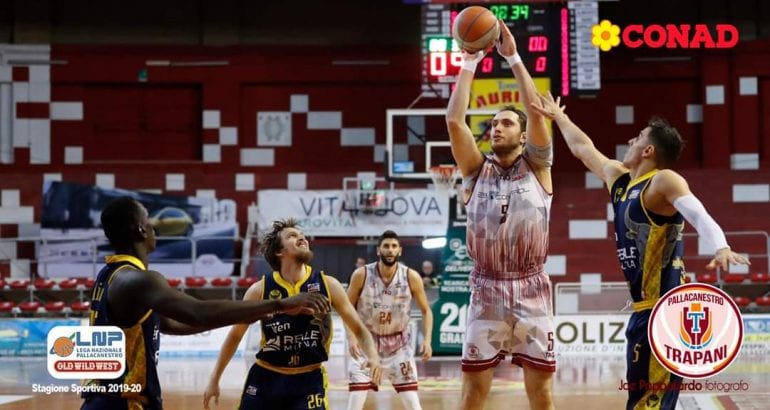 Basket, Trapani spettacolo. Pallamano, TH netto successo
