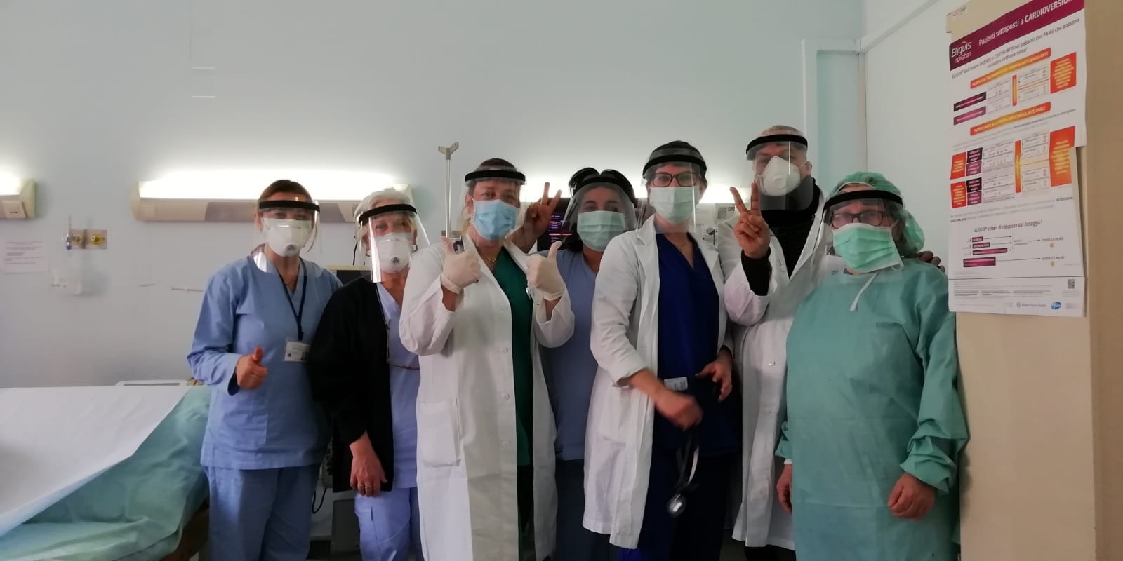 Alcamo, i dipendenti della ditta Brico Center costruiscono e donano protezioni ai medici