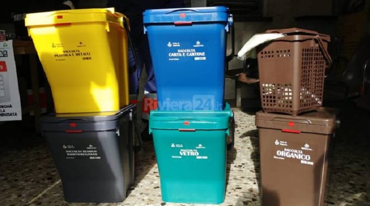 "Porta a porta" a Castellammare, da domani riprende il ritiro dei kit. A breve partirà il servizio