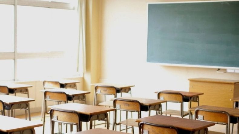 Ad Alcamo altri liceali positivi, classico e scientifico passano alla DAD. Guarisce bimba di 20 mesi