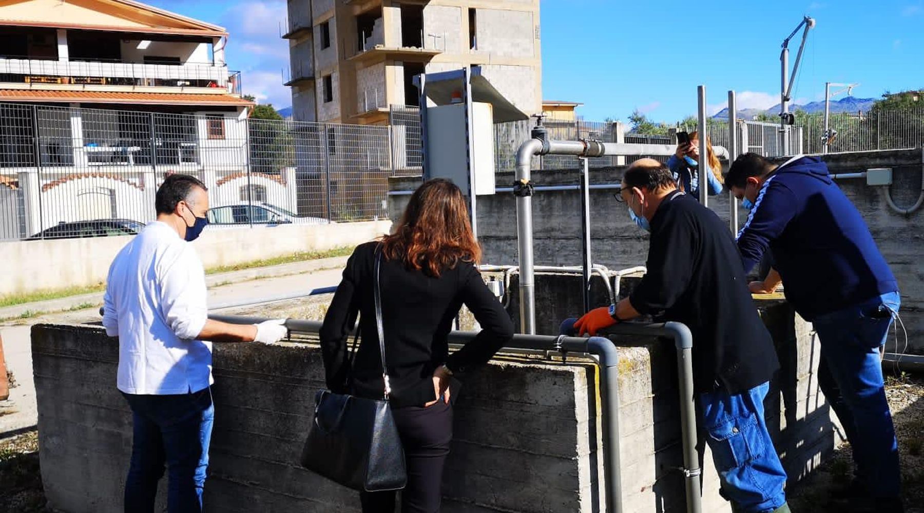 Borgetto, strano incendio al depuratore. Sopralluogo del M5S