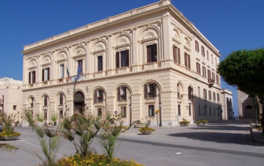 Concorsi, dopo quasi 30 anni, al comune di Trapani. 18 posti di cat. D e vigili urbani