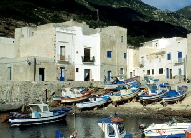 Scendono i positivi, non ad Alcamo. Preoccupa Marettimo. In provincia 16 vittime dal 7 dicembre
