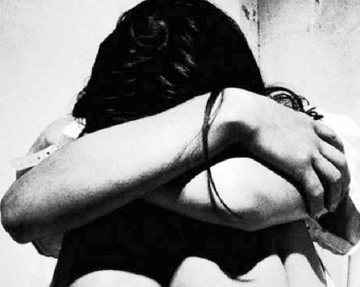 Abusi sessuali su minore all'interno della scuola, dirigente e bidello condannati in via definitiva