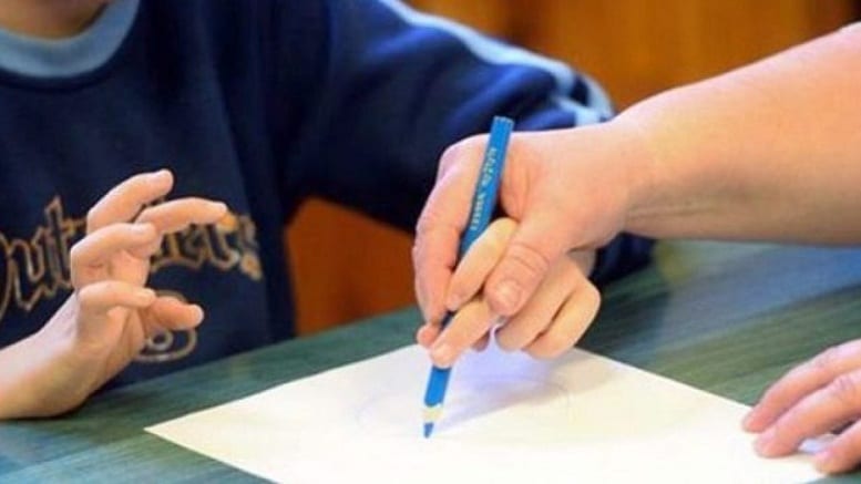Assistenti alla comunicazione, le scuole ne hanno bisogno. Milana: "Vertenza da risolvere subito"