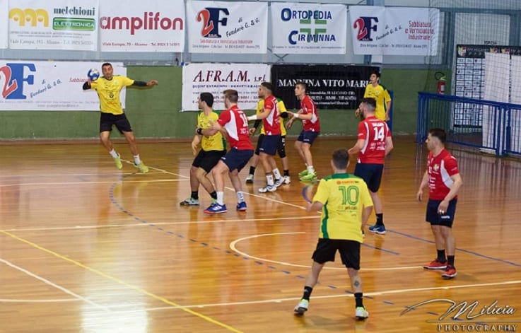Pallamano, la TH Alcamo non sa più vincere. Nel derby arriva la quarta sconfitta di fila