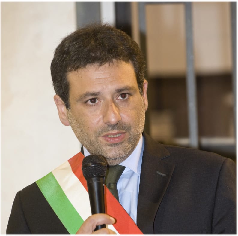 Archiviazione per il sindaco di Cinisi. Era stato denunciato dal figlio di don Tano