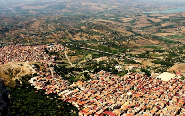 Zona rossa a San Cipirello e San Giuseppe Jato, un positivo ogni 90 abitanti e variante inglese