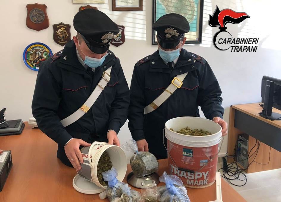 Coltivava droga in casa. Arrestato 49enne a Pantelleria