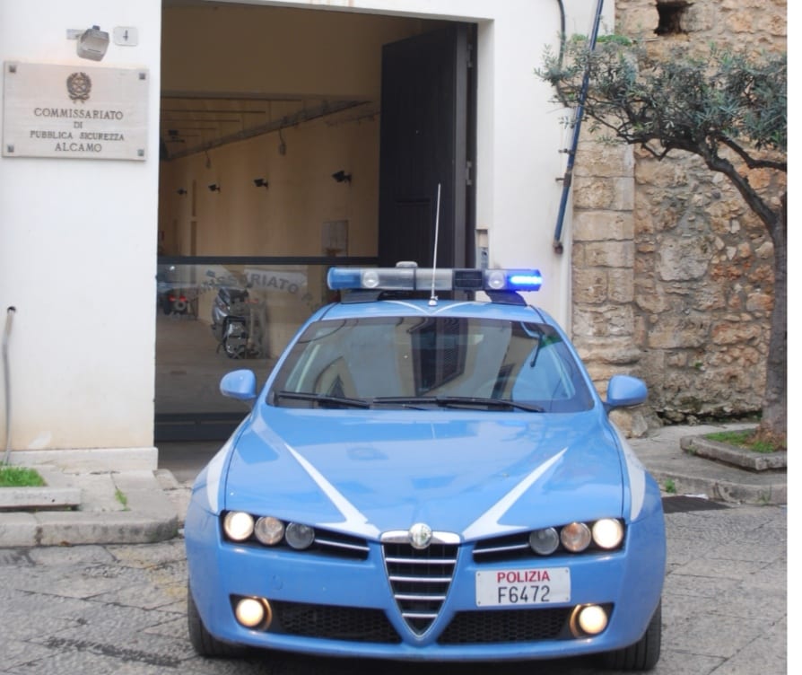 Arrestato romeno ad Alcamo, da anni minacciava e aggrediva la moglie. Domiciliari con braccialetto