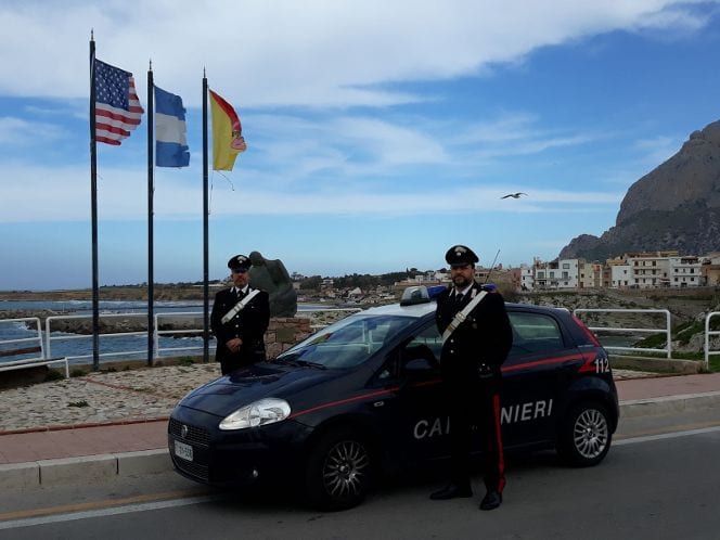 Assembramento, musica e alcol in riserva naturale. Carabinieri sanzionano 7 giovani a Terrasini