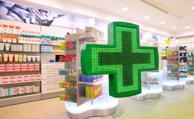 A maggio vaccini anche nelle farmacie. Firmato accordo con regioni