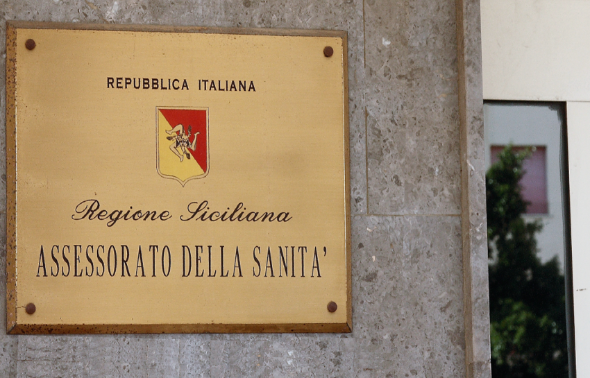 Falsi dati covid. Intercettazione rivela scomparsa di 140 morti. GIP: “Disegno politico”