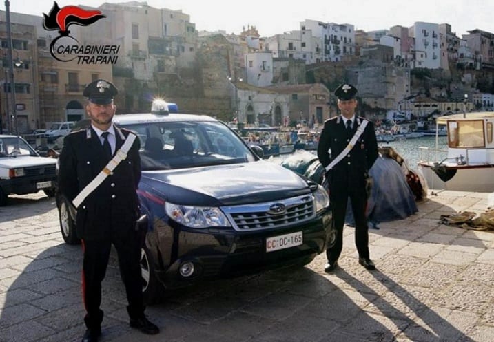 Va in giro in auto nonostante i 'domiciliari'. Arrestato castellammarese andato in escandescenze