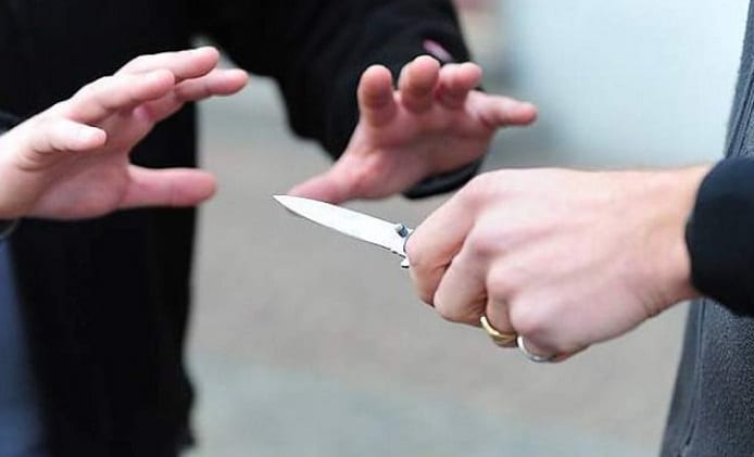Terrore ad Alcamo per le continue rapine. Commercianti disperati