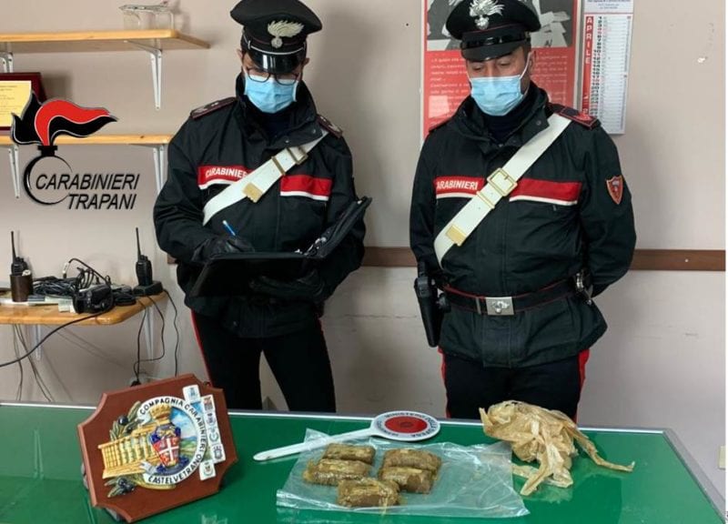 Ritrovamento di hashish sulla spiaggia di Triscina. Quinto da inizio dell'anno nel trapanese