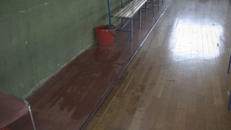 Palestre, storia infinita. PalaGrimaudo, parquet ancora danneggiato