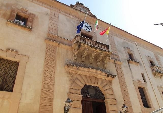 Archiviata l’idea del forno crematorio a Castellammare del Golfo. Bocciato in consiglio comunale