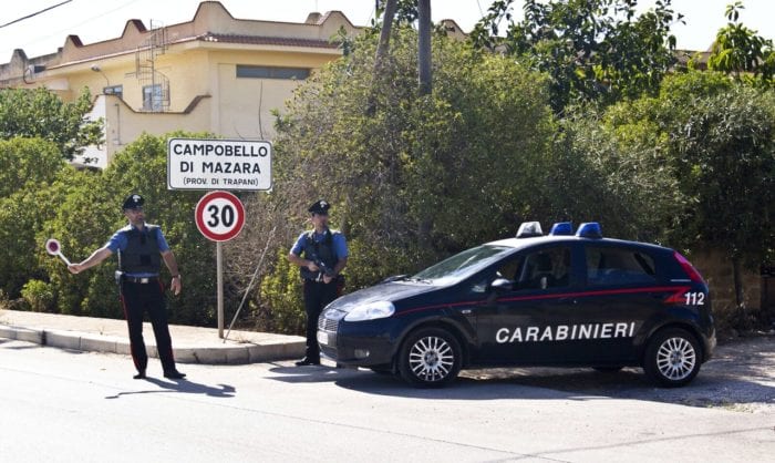Stupro a Tre Fontane, denunciato anche minorenne. Due indagati fanno scena muta. Collabora padre vittima