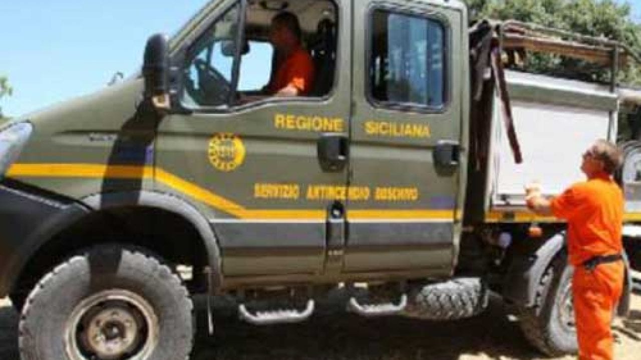 Forestali, nasce nuovo gruppo spontaneo di operai. "Siamo una risorsa"